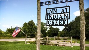 Exterior - Inn at Indian Creek (Burton)