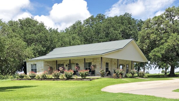 Exterior - Inn at Indian Creek (Burton)