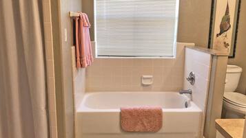 Comfort Cottage | Bathroom