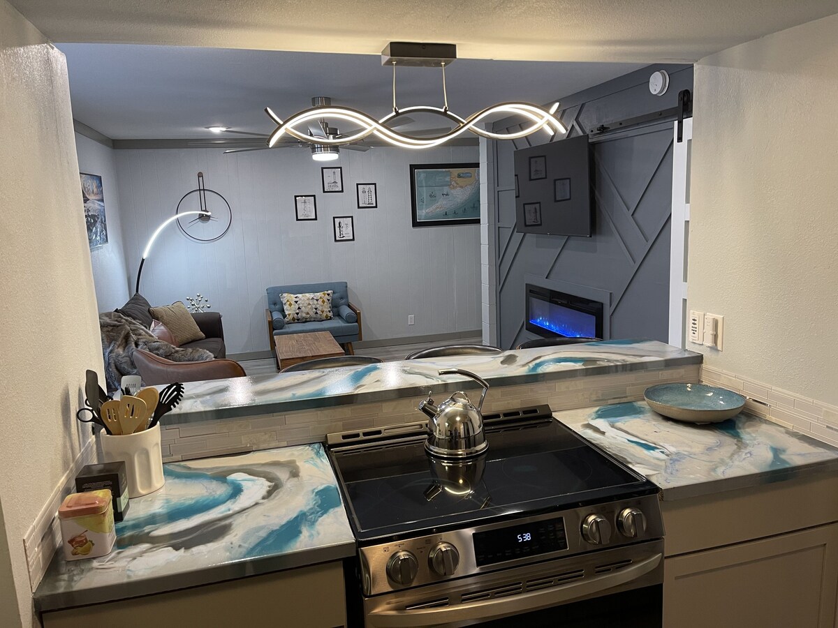 Photo 4 of Modern Condo Lake 1+bed 2 bath 
 Bonus Bunk Rm 3 Pools 1 heated Heart of Destin