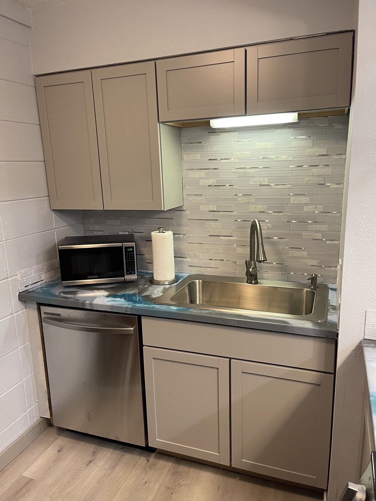 Photo 5 of Modern Condo Lake 1+bed 2 bath 
 Bonus Bunk Rm 3 Pools 1 heated Heart of Destin
