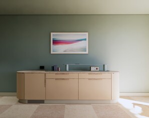 1 bedroom, minibar, individually decorated, individually furnished