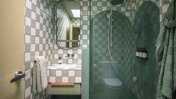 Classic Room | Bathroom