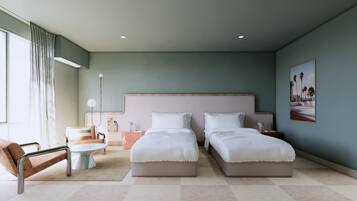 Classic Room | Minibar, individually decorated, individually furnished, blackout drapes