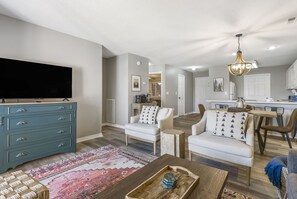 Condo, Multiple Beds, Kitchen, Garden View | Interior