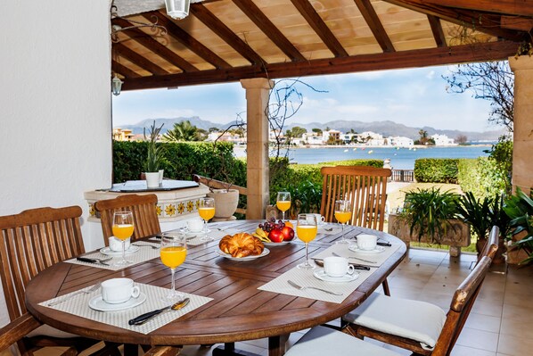 Outdoor dining - Es Barcares (Alcúdia)