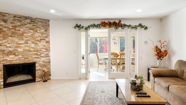 Interior - Paradise Dreams (Palm Desert)