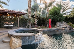 Outdoor pool - Paradise Dreams (Palm Desert)