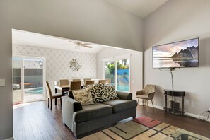 Villa, Berbilang Katil, Pool Access, Mountain View | Bahagian dalam