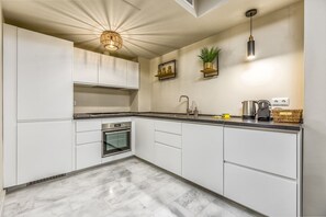 Private kitchen - El Sembrador | Pool - terrace - pool table (La Cala de Mijas)