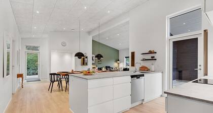 Stunning home in Fårvang with WiFi