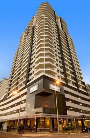 Exterior - Pandanas Apt 1 (U will love it) (Darwin City)