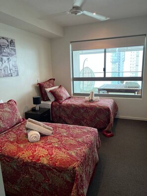2 bedrooms, iron/ironing board, free WiFi, bed sheets