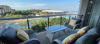 Luxury Waterfront Stay 1bdr (breathtaking Views)