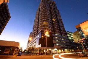 Exterior - Pandanas 15th floor (Water, City & Sunset views) (Darwin City)