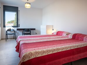 8 chambres, Wi-Fi gratuit, draps fournis