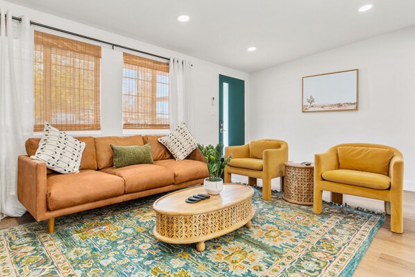 Smart-TV, Videospiele, Tischfußball