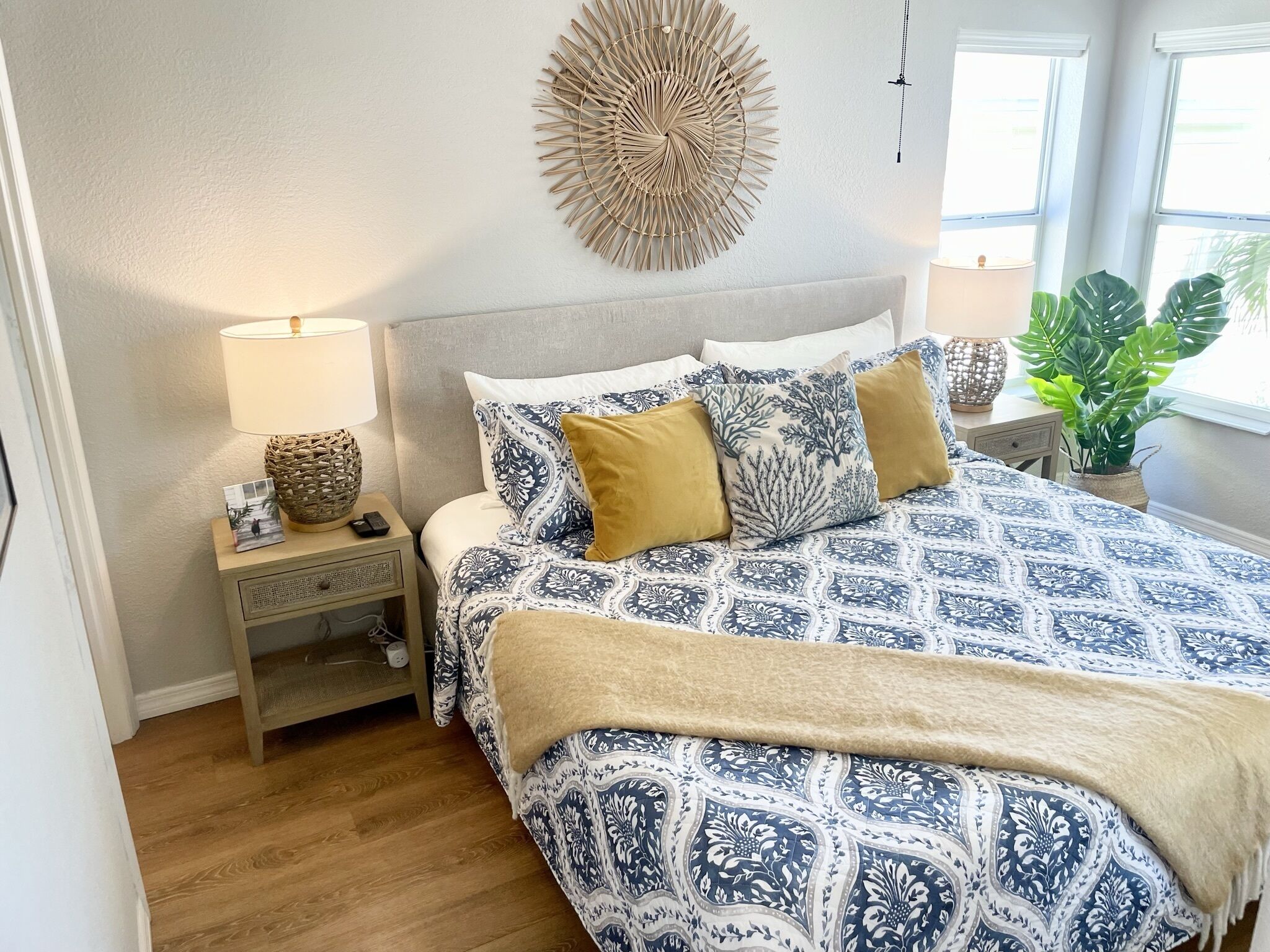 2 bedrooms, desk, iron/ironing board, WiFi