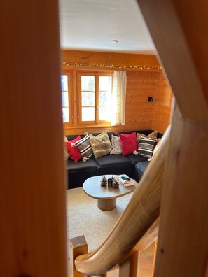 Télévision, cheminée