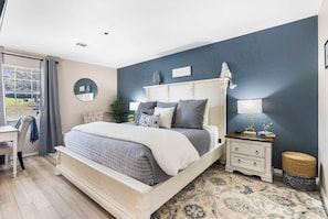 Condo, 1 King Bed with Sofa bed, Patio, Golf View (Vansen's Golfshores) | 1 bedroom, individually decorated, individually furnished, free WiFi