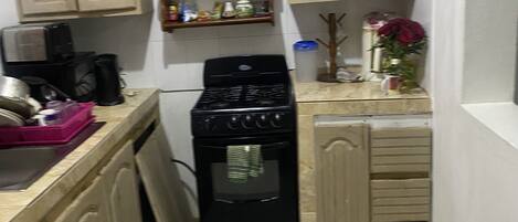 Fridge, microwave, oven, coffee/tea maker
