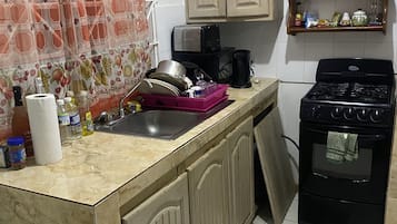 Fridge, microwave, oven, coffee/tea maker