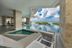 Piscine extérieure