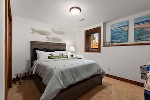5 bedrooms, iron/ironing board, travel cot, free WiFi