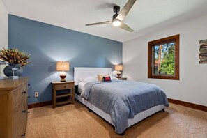 5 quartos, ferros/tábuas de passar roupa, berço de viagem