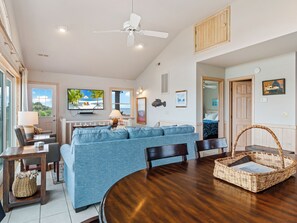 TV - Endless Horizons: Pool, Sound Views, Walk Beach OBX (Southern Shores)