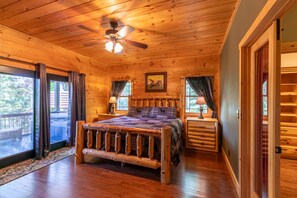 4 dormitorios, tabla de planchar con plancha, Internet y ropa de cama