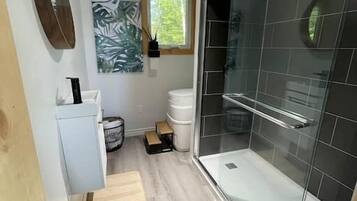 Bathtub, hair dryer
