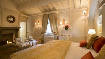 6 Schlafzimmer, Schreibtisch, BĂŒgeleisen/BĂŒgelbrett, Reisekinderbett