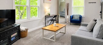 Cozy Private Retreat Near Downtown + Hospital
