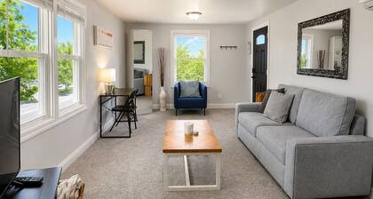 Cozy Private Retreat Near Downtown + Hospital