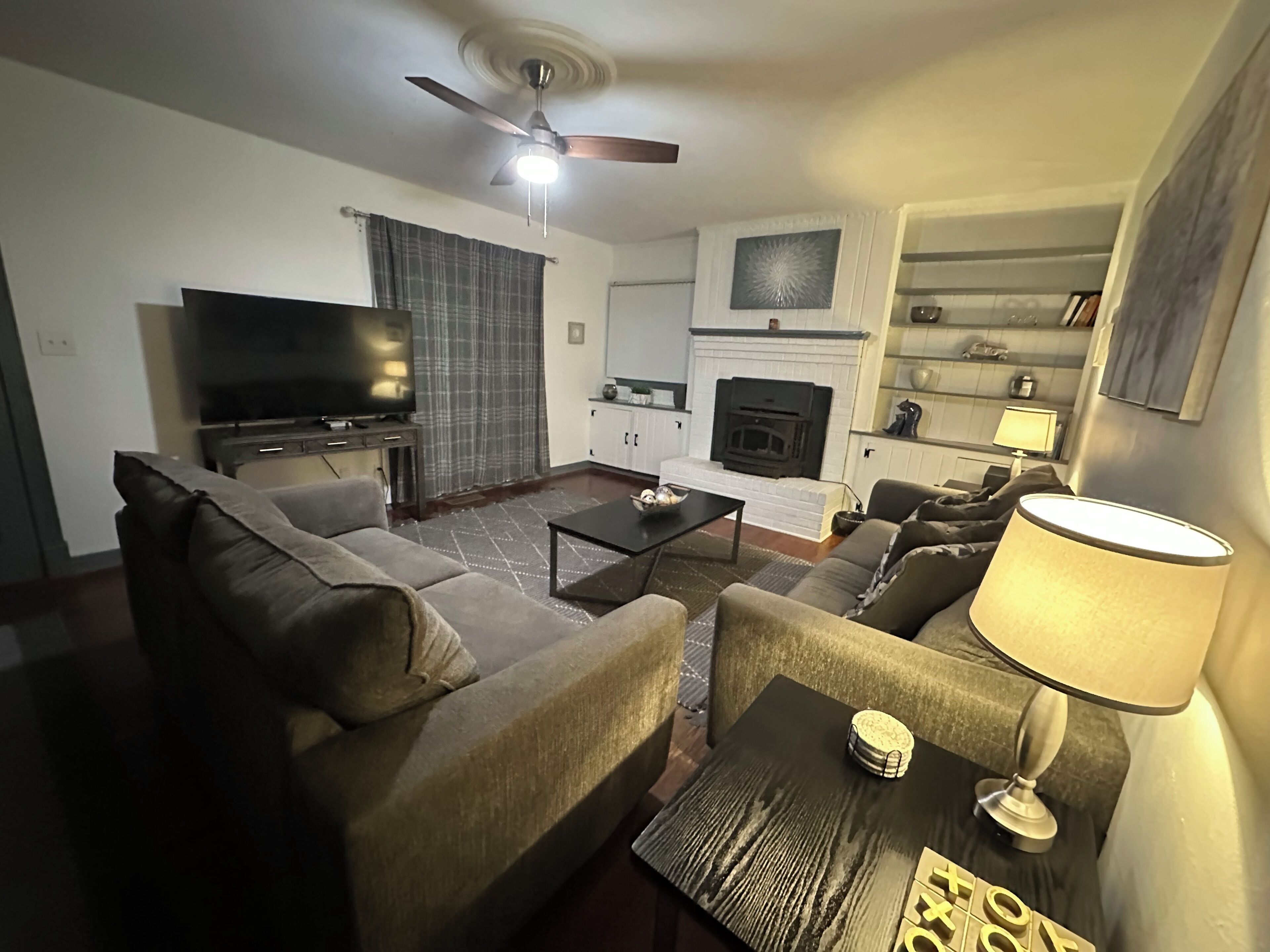 Smart TV, fireplace, video games, books
