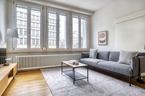 テレビ、ステレオ