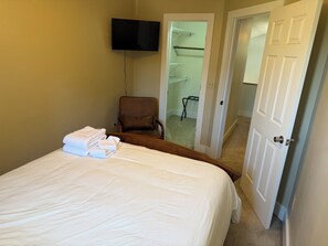 3 bedrooms, WiFi, bed sheets