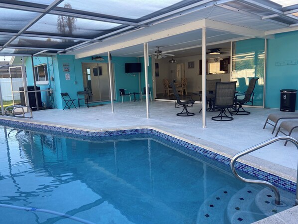 Outdoor pool, a heated pool