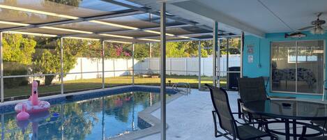 Piscine extérieure, piscine chauffée