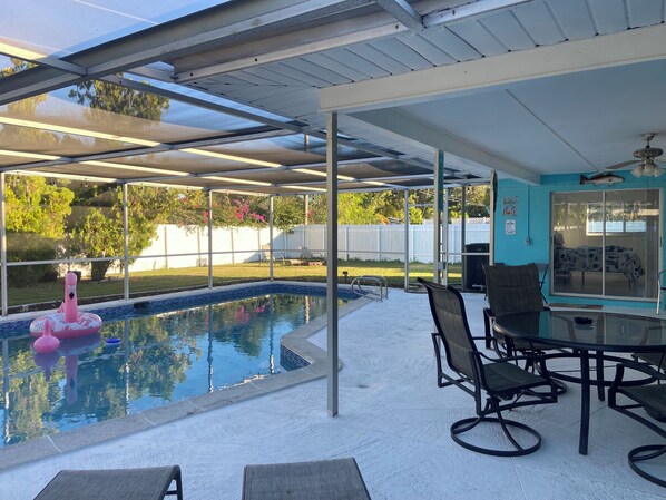 Ulkouima-allas, lämmitetty uima-allas