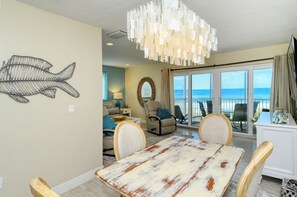 Interior - Beachfront Bliss Awaits! Amazing Gulf Views, book your getaway today! (Bradenton Beach)