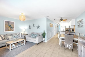 Living area - Welcome to paradise! Direct beach access, summer and fall dates available!! (Bradenton Beach)