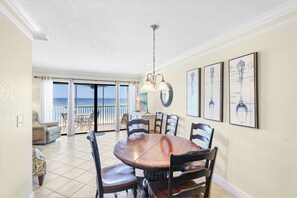 تناول الطعام