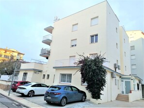 Exterior - 2ND LINE OF THE BEACH AND THE PROMENADE OF ROSES (Roses)