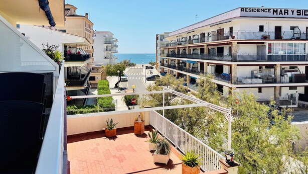 A multi-story building with balconies, a clear view of the sea, and a sign indicating 'RESIDENCE MAR Y SIE.' - 2ND LINE OF THE BEACH AND THE PROMENADE OF ROSES (Roses)