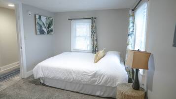 1 slaapkamer, een strijkplank/strijkijzer, wifi, beddengoed