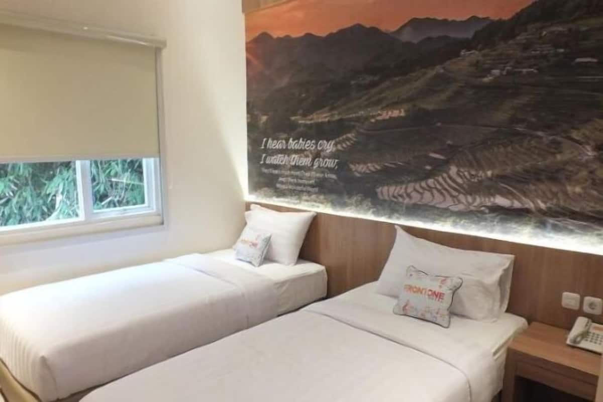 Free WiFi, bed sheets