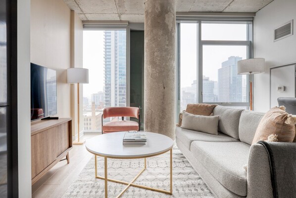 TV, stereo - Amazing River North 1BR w/ Gym, Pool & Roof, nr Riverwalk, by Blueground (Chicago)