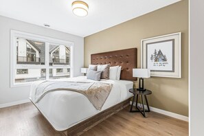 3 bedrooms, desk, iron/ironing board, WiFi